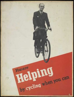 Ты помогаешь, передвигаясь на велосипеде. Вероятно, плакат призывает экономить бензин, нужный для фронта.jpg
